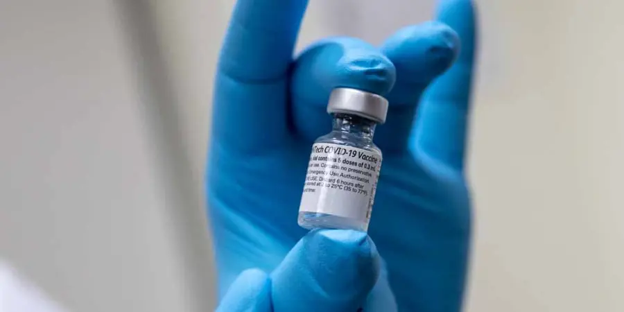 Vaccini BioNTech e Moderna proteggono per più anni