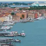 Venezia, sfiorata la tragedia per la manovra di una nave