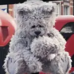 Teddy Bear a Londra l'orsetto contro lo smog