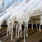 Pannelli  solari quando nevica? Qualche consiglio utile