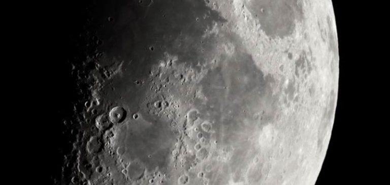 Ruggine sulla Luna, gli scienziati restano di stucco